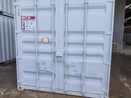 #217 –  20′ Container with lock box
