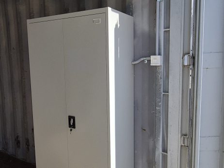 #188 – 20′ Container with Interior Cabinet